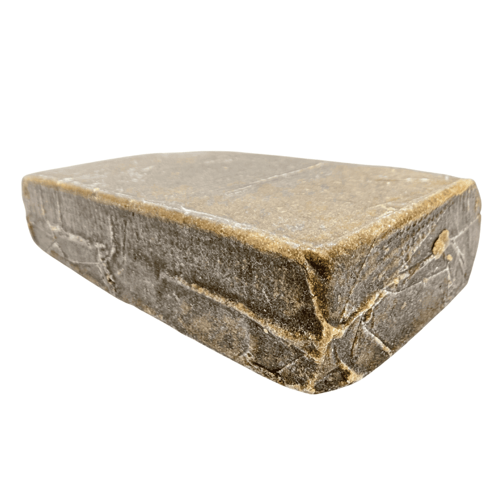 Plaquette de résine CBD Frozen 16% origine Suisse vue en angle