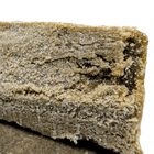 Gros plan sur la texture de la résine CBD Frozen 16% origine Suisse